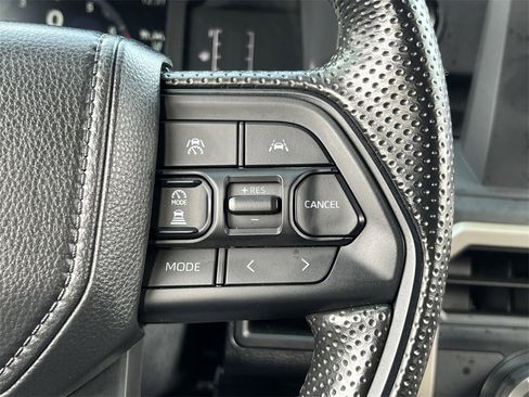 Used 2025 Toyota Tacoma SR image 29
