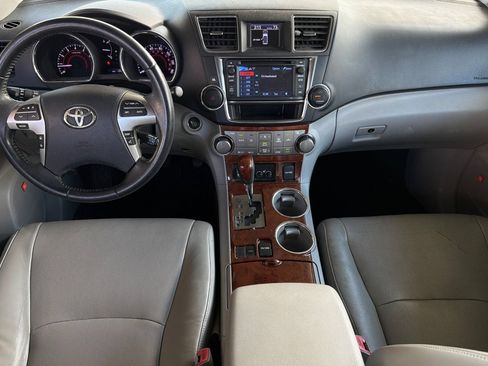 Used 2013 Toyota Highlander Limited FWD image 15
