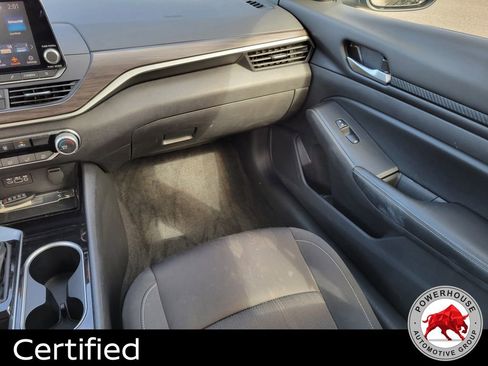 Used 2024 Nissan Altima 2.5 SV image 15