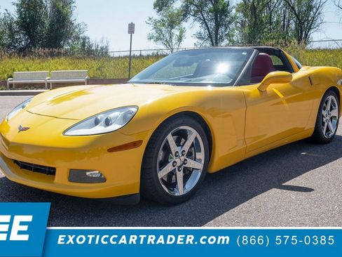 Used 2007 Chevrolet Corvette Coupe w/ Preferred Equipment Group RWD image 1