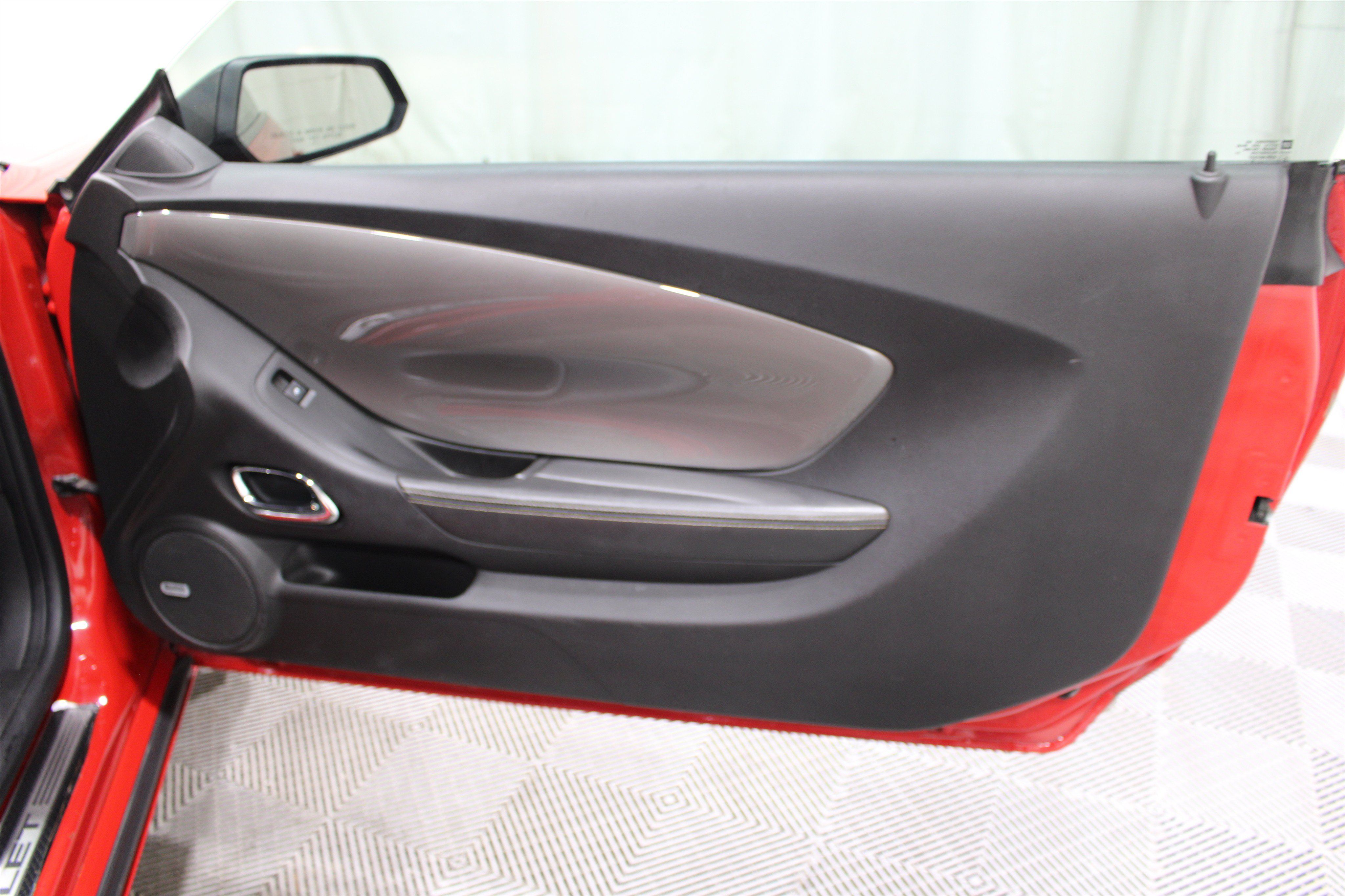 Used 2010 Chevrolet Camaro SS RWD image 27