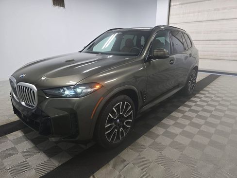 Used 2024 BMW X5 xDrive40i w/ M Sport Package image 3