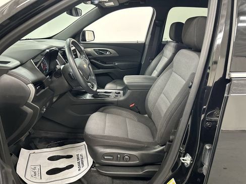 Certified 2023 Chevrolet Traverse LT w/ LPO, Floor Liner Package AWD/4WD image 9