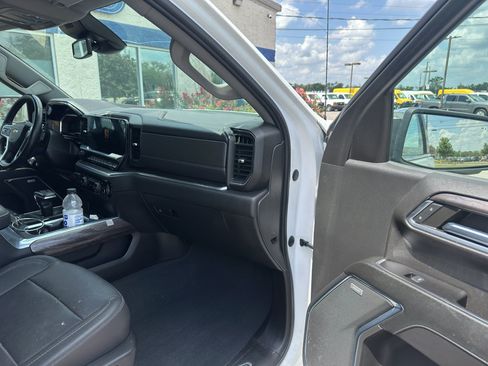 Used 2023 Chevrolet Silverado 1500 LTZ AWD/4WD image 10