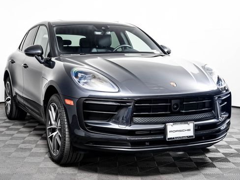 Certified 2026 Porsche Macan AWD/4WD image 8