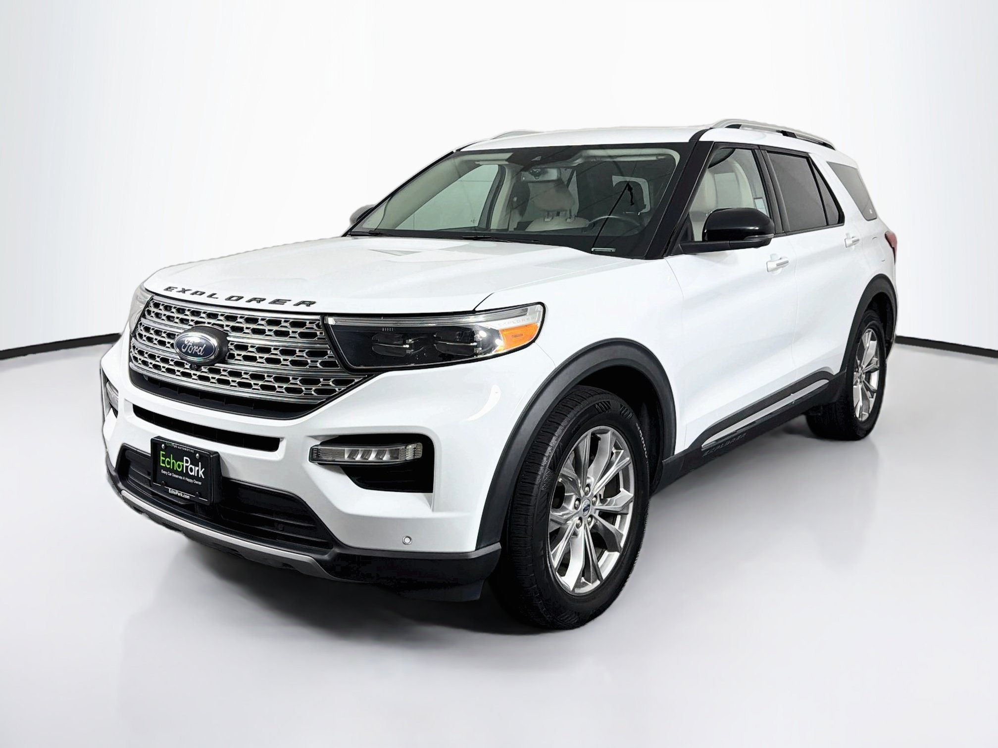 Used 2021 Ford Explorer Limited w/ Equipment Group 301A AWD/4WD image 3