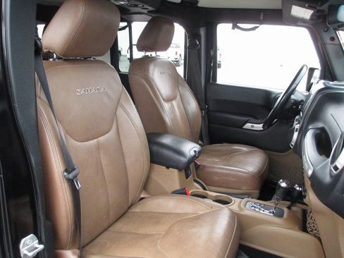 Used 2017 Jeep Wrangler Unlimited Sahara w/ Max Tow Package image 17