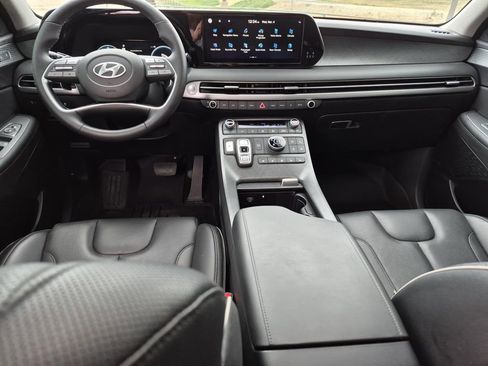 Used 2023 Hyundai Palisade Limited image 18