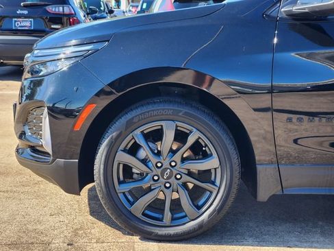 Used 2023 Chevrolet Equinox RS FWD image 8