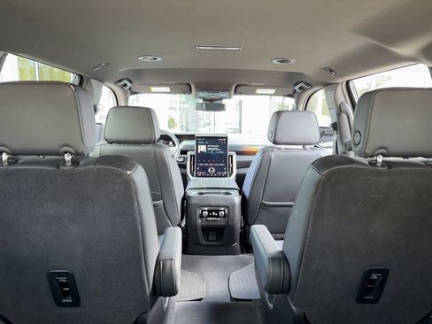 Used 2025 GMC Yukon Denali image 28