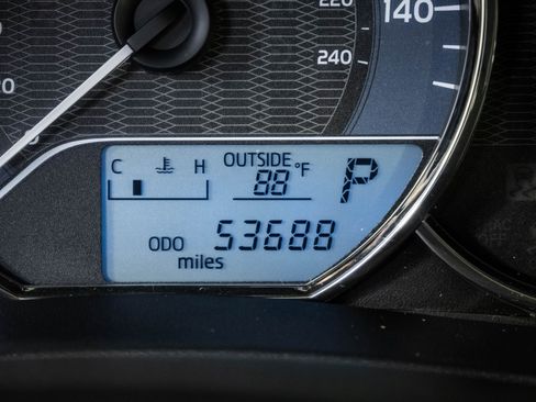 Used 2016 Toyota Corolla LE FWD image 11