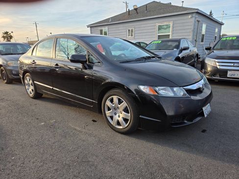 Used 2010 Honda Civic LX image 4