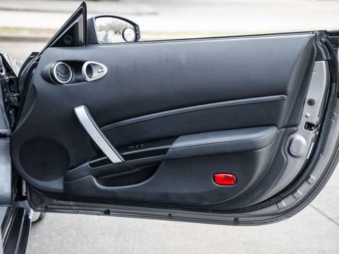 Used 2008 Nissan 350Z Enthusiast w/ Cargo Convenience Pkg image 57