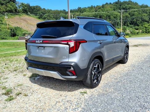 Used 2024 Kia Seltos EX AWD/4WD image 5