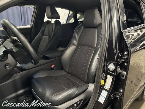 Used 2021 Toyota Venza Limited w/ Advanced Technology Package AWD/4WD image 8