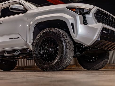 Used 2024 Toyota Tacoma TRD Sport w/ TRD Sport Upgrade Package AWD/4WD image 11