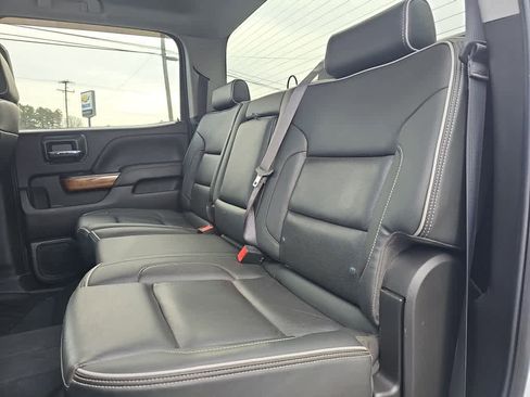 Used 2019 Chevrolet Silverado 2500 High Country w/ Duramax Plus Package image 28