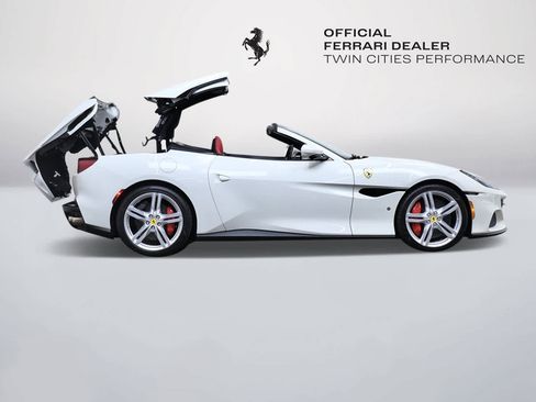 Certified 2022 Ferrari Portofino M RWD image 8