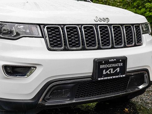 Used 2022 Jeep Grand Cherokee Limited image 29