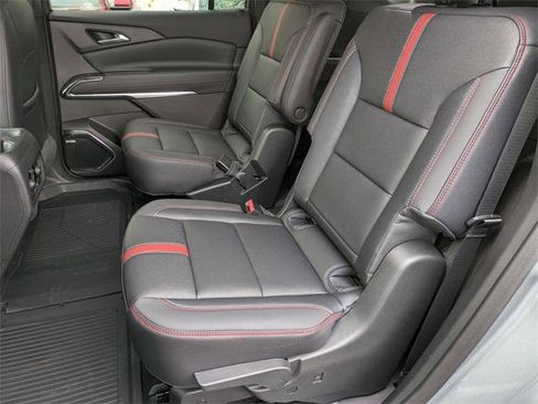 New 2026 Chevrolet Traverse RS image 26