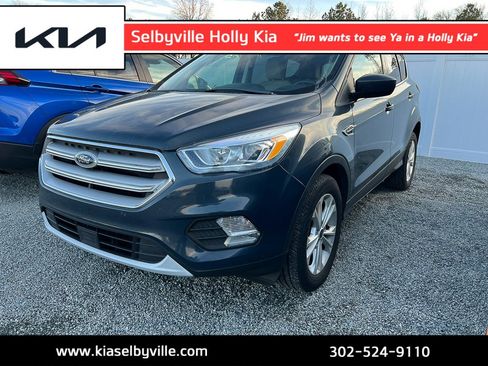 Used 2019 Ford Escape SEL image 1