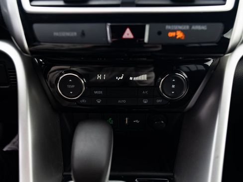 Used 2019 Mitsubishi Eclipse Cross ES image 16