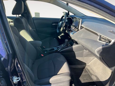 Used 2021 Toyota Corolla LE image 15