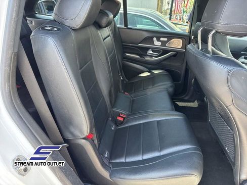 Used 2022 Mercedes-Benz GLS 450 4MATIC image 33