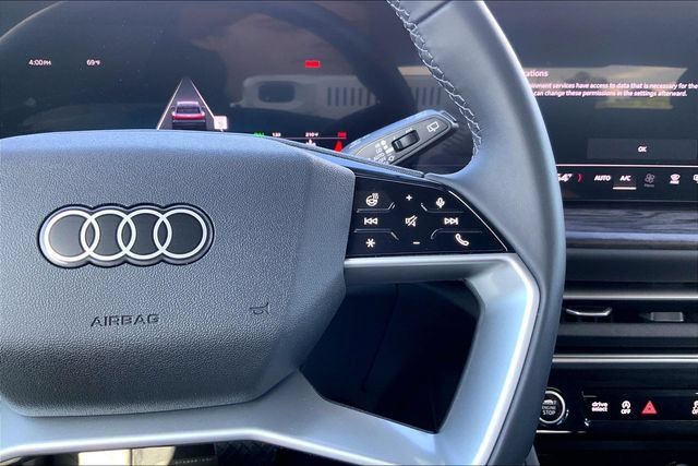 Used 2025 Audi Q5 Premium Plus w/ Premium Plus AWD/4WD image 22