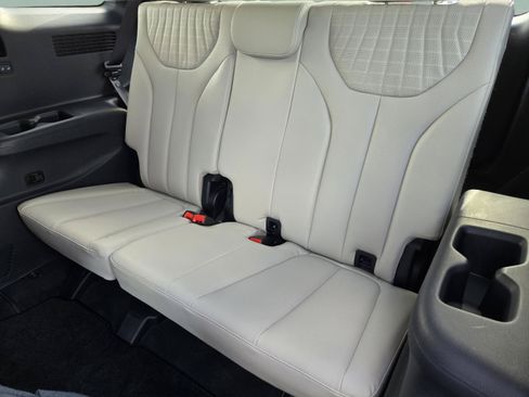 Used 2023 Hyundai Palisade Limited AWD/4WD image 29