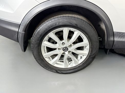 Used 2020 Nissan Rogue Sport S w/ Appearance Package FWD image 32