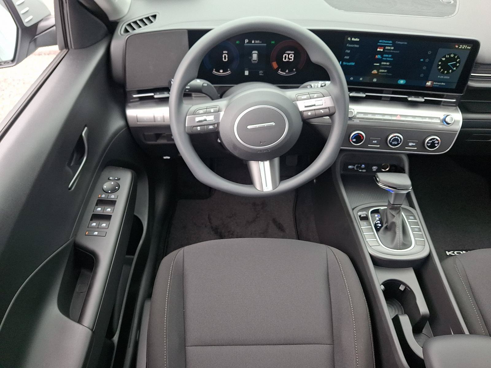 New 2027 Hyundai Kona SE AWD/4WD image 7