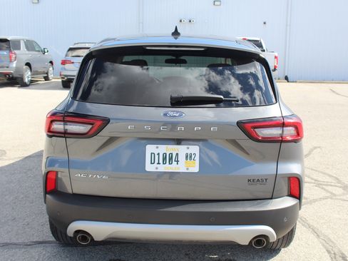 Used 2024 Ford Escape Active w/ Tech Pack #2 FWD image 3