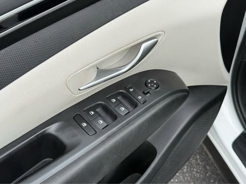 Used 2023 Hyundai Tucson SEL AWD/4WD image 16