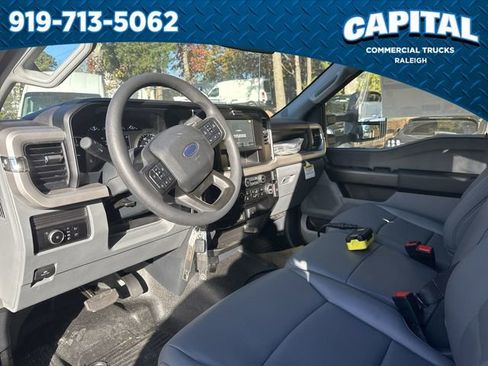 New 2025 Ford F350 XL w/ XL Chrome Package image 18
