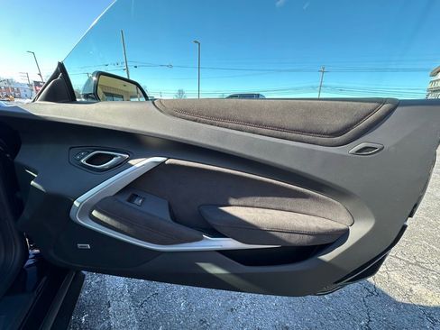 Used 2018 Chevrolet Camaro ZL1 image 25