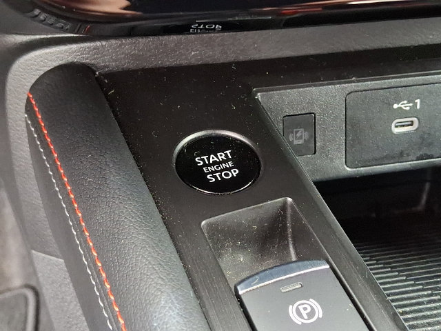 Used 2026 Nissan Kicks SR w/ Cold Weather Package AWD/4WD image 23
