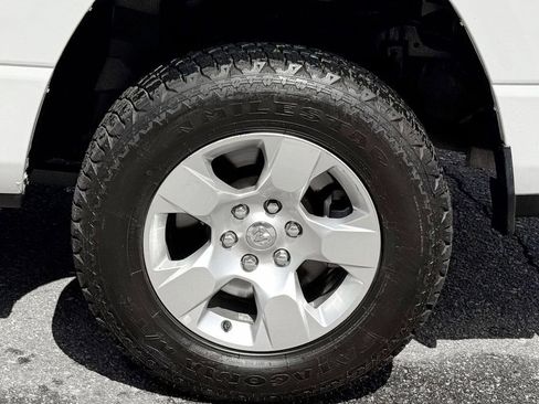 Used 2019 RAM 1500 Big Horn AWD/4WD image 11