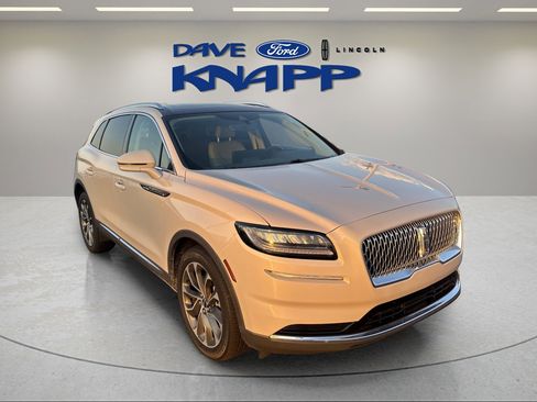 Used 2022 Lincoln Nautilus Reserve image 2