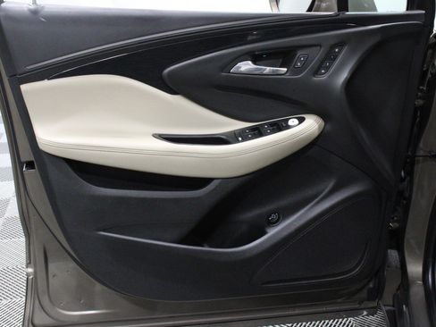 Used 2017 Buick Envision Essence image 6