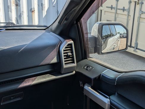 Certified 2019 Ford F150 Lariat image 17