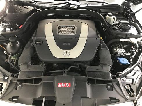 Used 2010 Mercedes-Benz E 350 Sedan image 32
