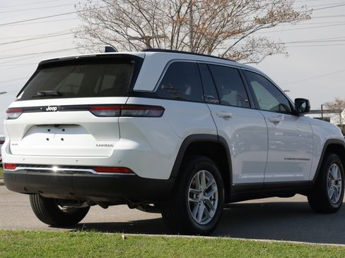 Used 2024 Jeep Grand Cherokee Laredo X w/ Luxury Tech Group I image 6