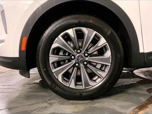 Used 2025 Buick Envision Preferred image 11