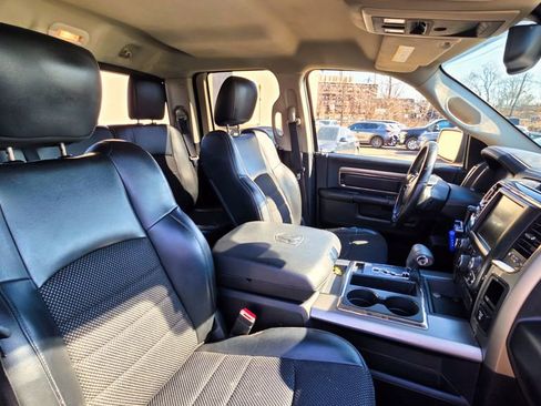Used 2013 RAM 1500 Sport image 33