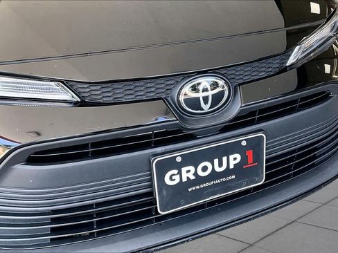 Used 2024 Toyota Corolla LE FWD image 30