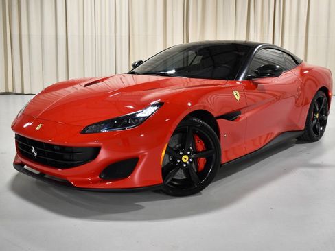 Used 2020 Ferrari Portofino RWD image 1