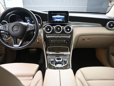 Used 2019 Mercedes-Benz GLC 300 image 9