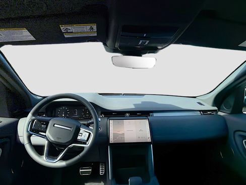 New 2026 Land Rover Discovery Sport Landmark image 16