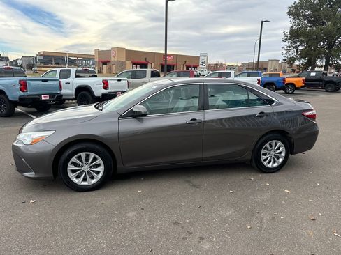 Used 2017 Toyota Camry LE image 2